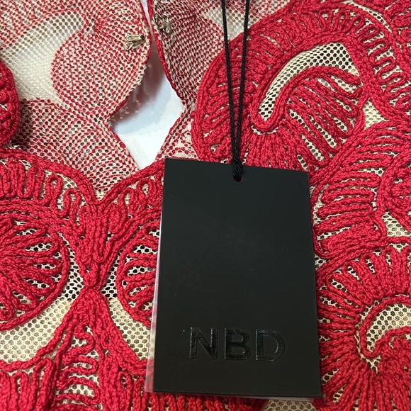 NBD Red Embroidery over Nude Dress-NWT-sz Large - Picture 8 of 15